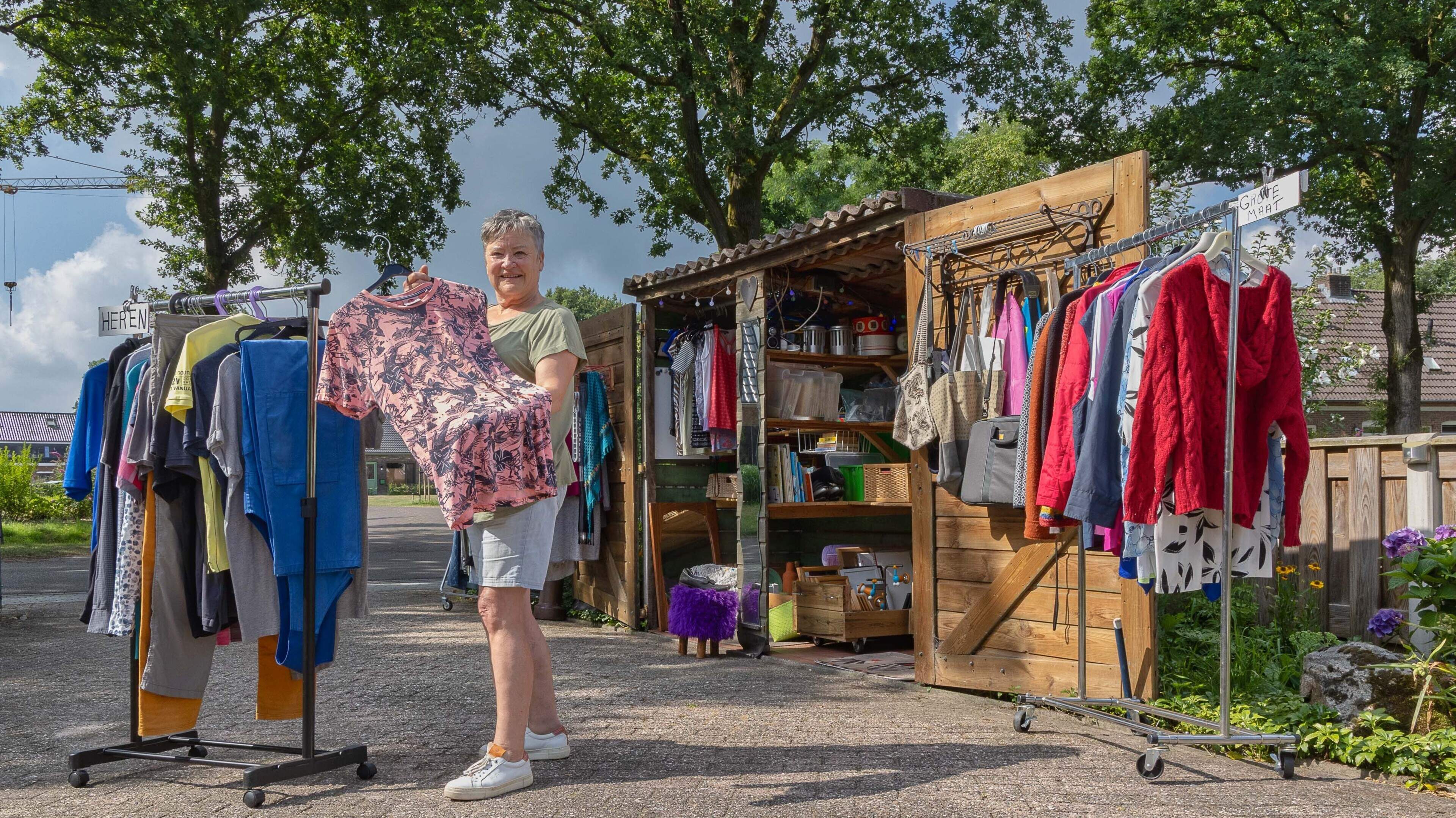 Het is altijd de zoete inval bij Jantje Hut in Pesse. ’Even kijken in de hutjeskast!’